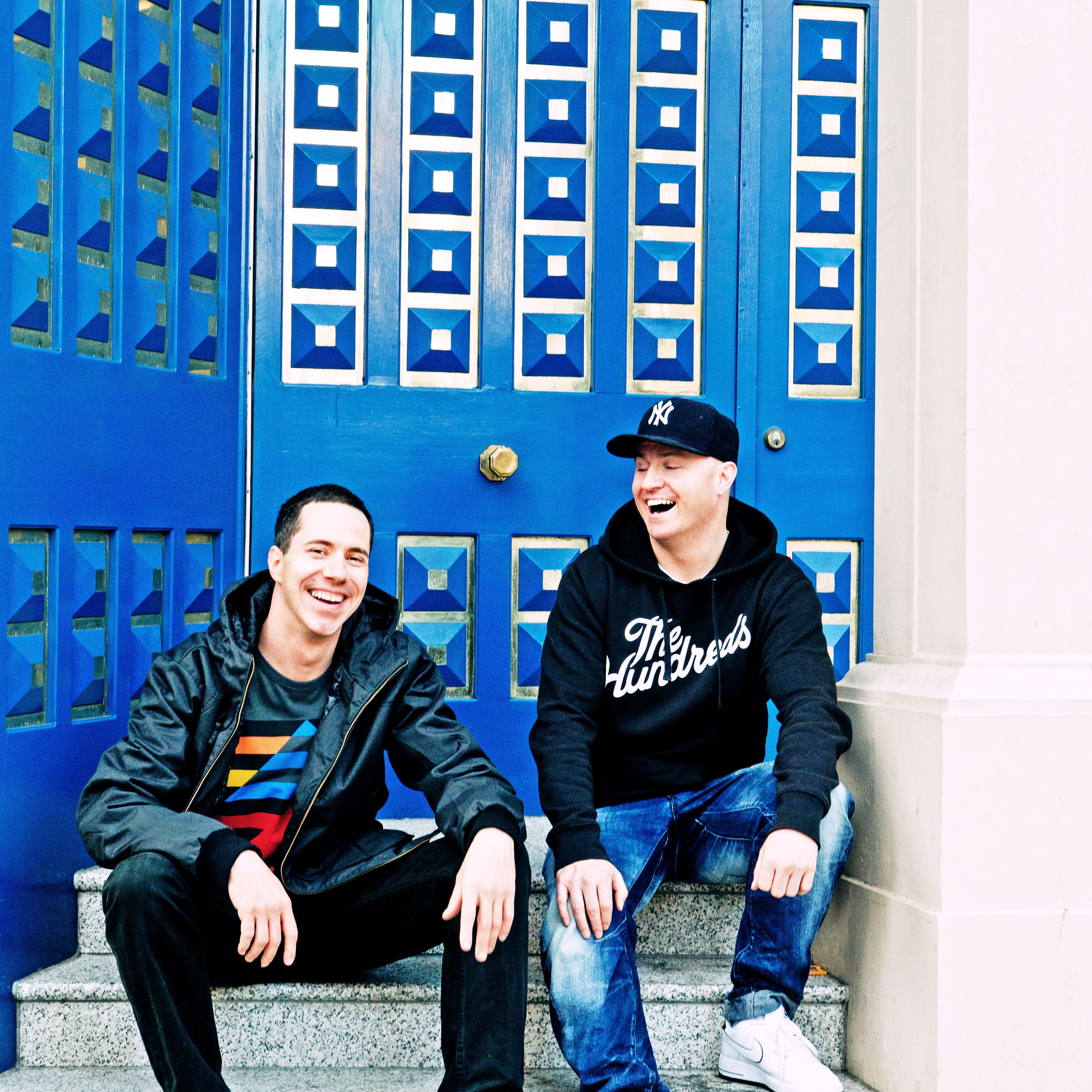 Calyx & TeeBee – Mix For Thump